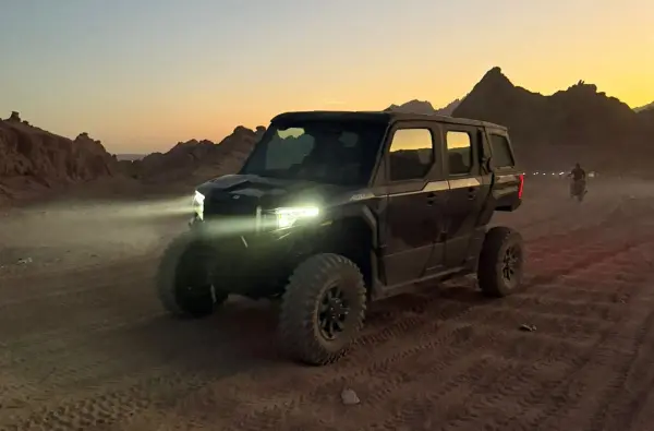 Luxury Desert Safari Polaris Xpedition Adv ( 5 Seater )