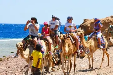 Colored Canyon and Dahab Tour from Sharm El Sheikh
